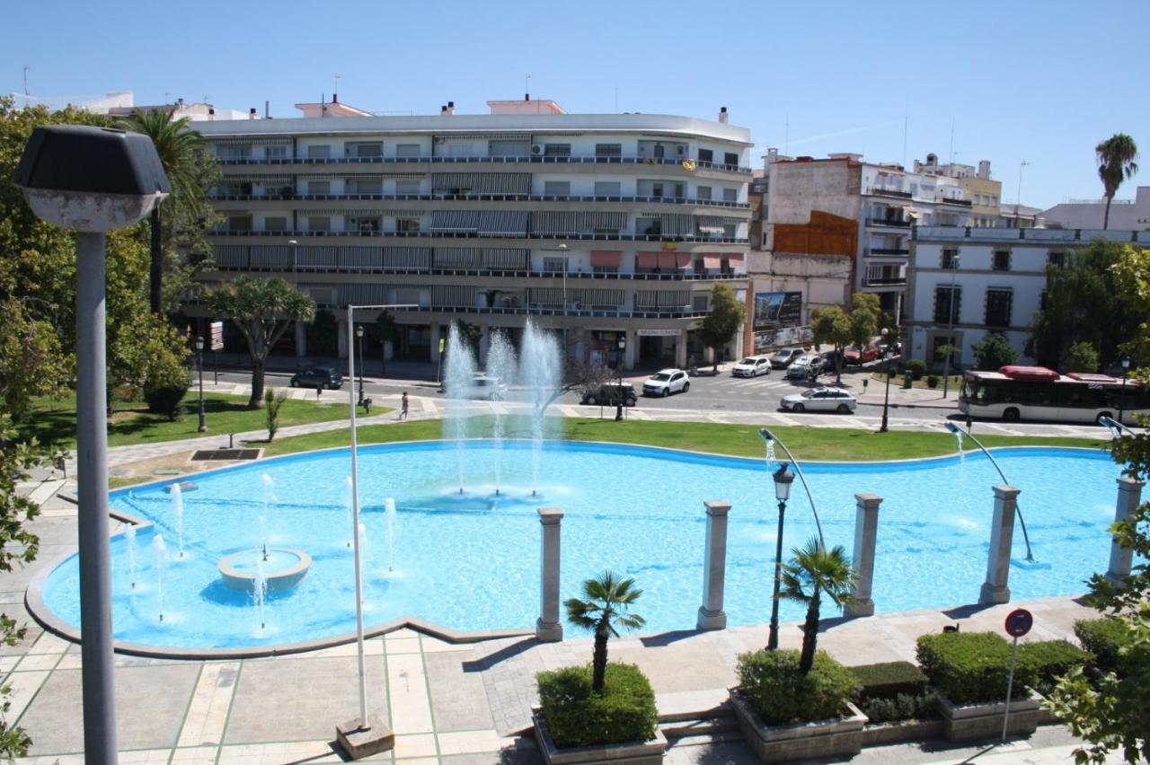 Apartamentos Turisticos Mamelon Jerez de la Frontera Exterior foto